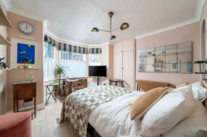JOIVY Cosy studio, moments from Portobello Road and Notting Hill